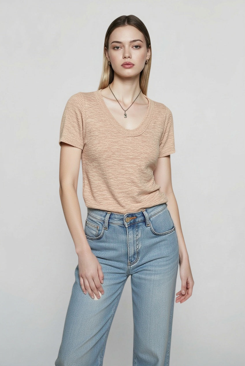 Breathable U Neck Fitted Shoulder Knit T-shirt